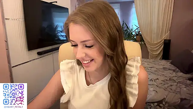 mona star online show from 11/08/25, 09:13