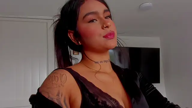 Taylor walton online show from 12/22/25, 03:45