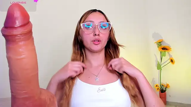 Snapshot of Arianna_Gren18 chatting on 11/07/25, 08:02 Arianna Gren18 online show from 11/07/25, 08:02