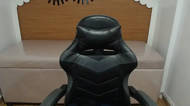 scarlett percy t online show from 12/03/25, 07:46