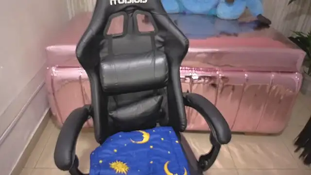 scarlett percy t online show from 02/13/26, 03:45