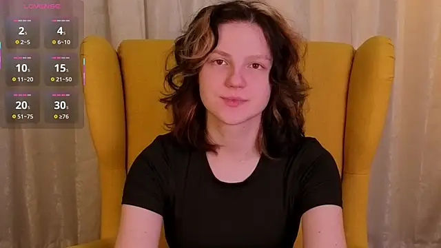 LatinaHuguenin online show from 02/18/26, 06:48