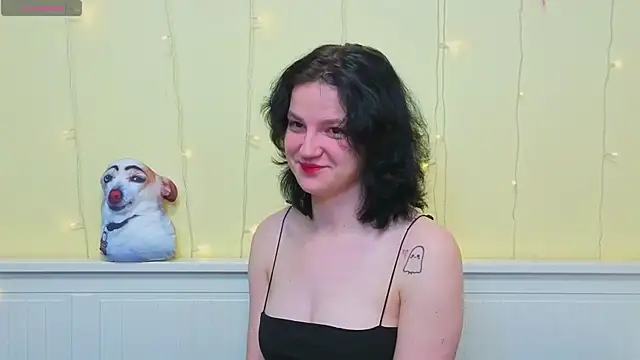 LatinaHuguenin online show from 01/12/26, 07:04