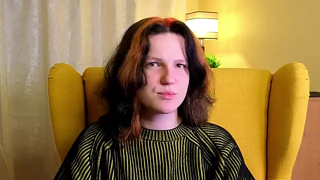 LatinaHuguenin online show from 04/12/26, 09:07