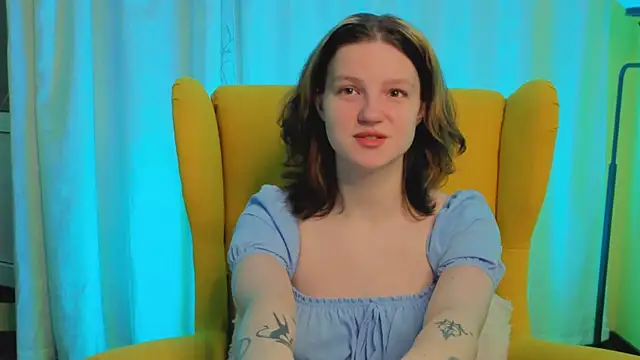 LatinaHuguenin online show from 03/26/26, 06:50