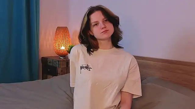 LatinaHuguenin online show from 04/05/26, 09:10