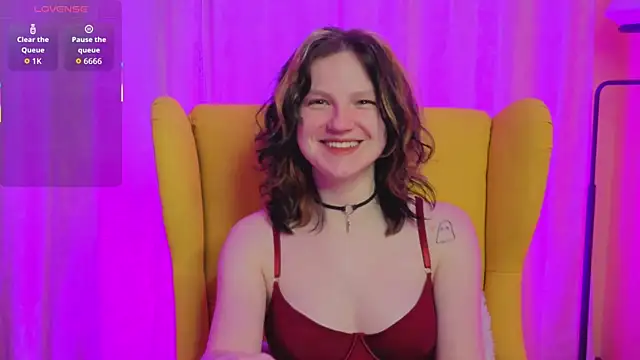 LatinaHuguenin online show from 03/25/26, 09:24