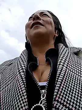 misshot 02 online show from 12/21/25, 07:37