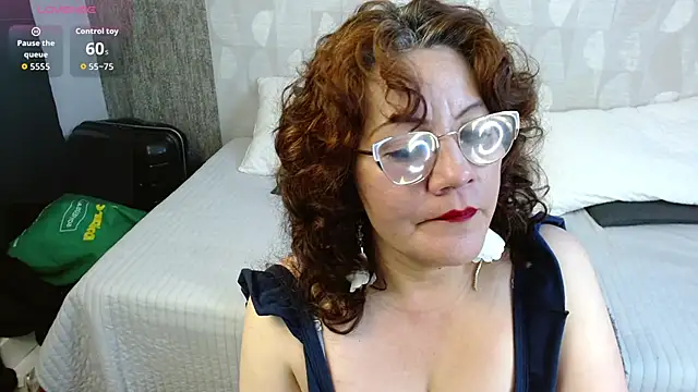 Rosalie Durand online show from 01/07/26, 08:03