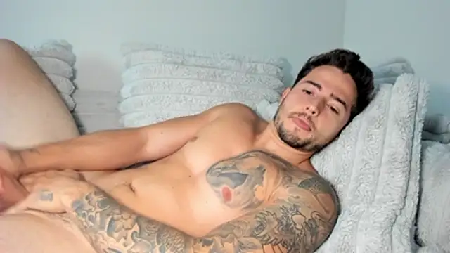 Snapshot of zaylanez chatting on 11/06/25, 06:45 zaylanez online show from 11/06/25, 06:45