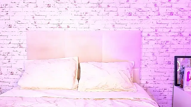 April Kay online show from 12/23/25, 03:39