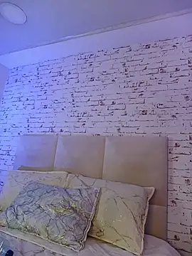 April Kay online show from 11/28/25, 03:39