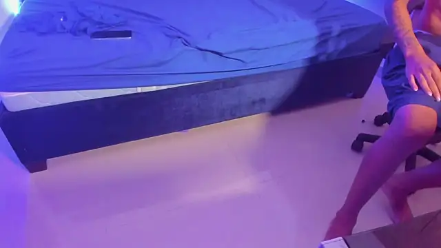 tayron boy online show from 11/04/25, 10:13