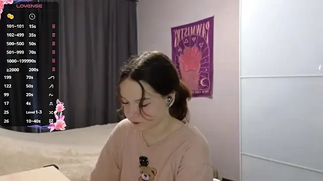 Snapshot of AlissaGerardo chatting on 06/18/26, 04:11 AlissaGerardo online show from 06/18/26, 04:11