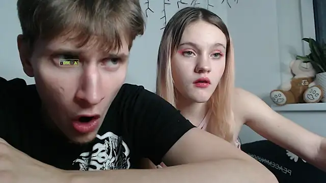 cute couple69 online show from 11/14/25, 12:25