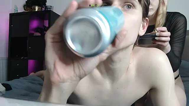 cute couple69 online show from 12/17/25, 01:49