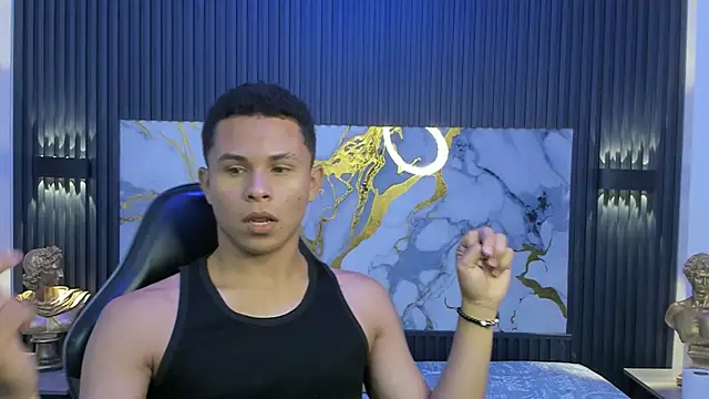 Snapshot of Liams18 chatting on 04/10/26, 03:35 Liams18 online show from 04/10/26, 03:35