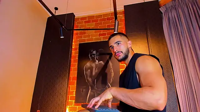 Scottfishcer1 online show from 12/05/25, 07:12