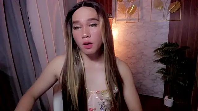 Snapshot of xSlave_Doll chatting on 11/15/25, 12:14 xSlave Doll online show from 11/15/25, 12:14