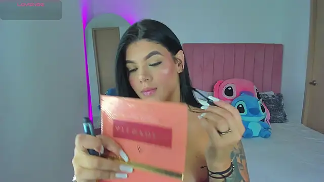 Janettcruz online show from 04/06/26, 08:43