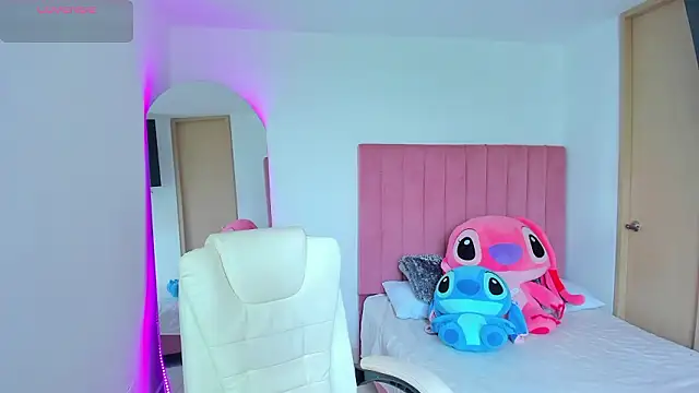 Janettcruz online show from 03/28/26, 07:04