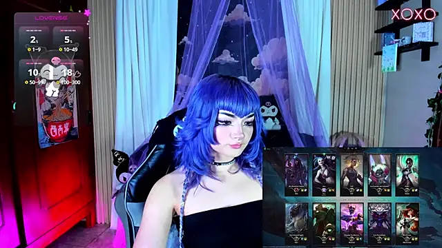 Snapshot of ravencollen chatting on 07/18/26, 12:08 ravencollen online show from 07/18/26, 12:08