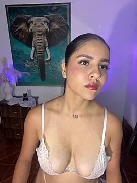 alisaa jhons1 online show from 07/15/26, 01:07