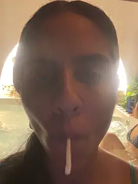 alisaa jhons1 online show from 04/16/26, 12:00