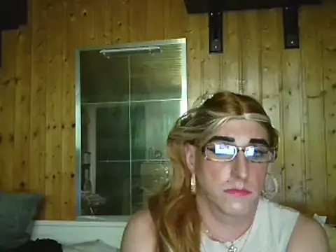 AgnesCross39 online show from 06/06/26, 02:17