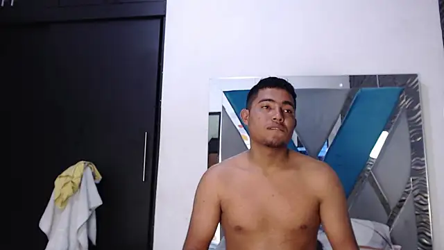 Naty And Maxx online show from 12/17/25, 07:30