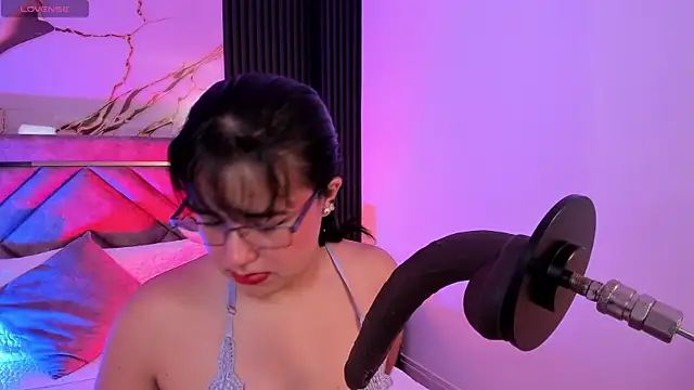 Snapshot of Lalalemoonds chatting on 04/14/26, 12:32 Lalalemoonds online show from 04/14/26, 12:32