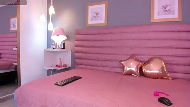 GabbyRain online show from 11/11/25, 09:09