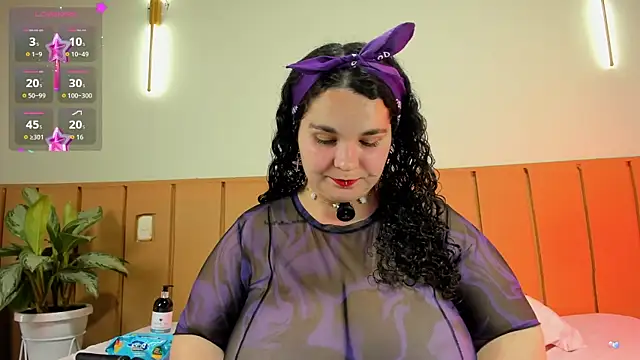 Reichel05  online show from 11/28/25, 03:50