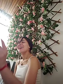 Celeste Moretti online show from 11/08/25, 01:25