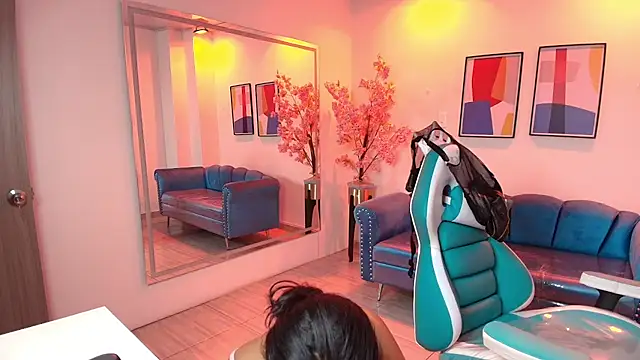 Snapshot of Alondra_gomexxx chatting on 11/07/25, 03:44 Alondra gomexxx online show from 11/07/25, 03:44