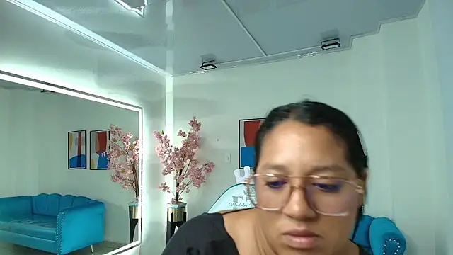 Alondra gomexxx online show from 11/13/25, 03:43