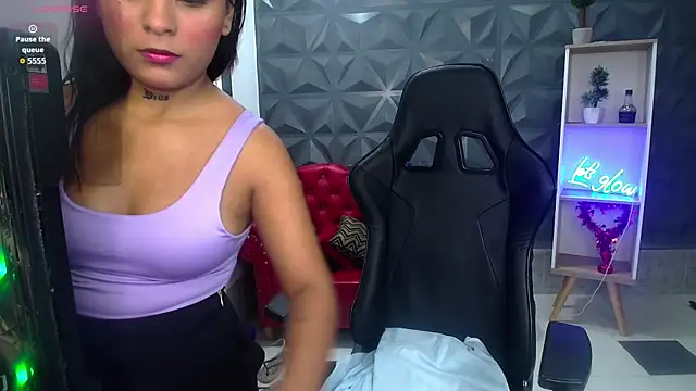 Scandarkmarie online show from 12/20/25, 06:33