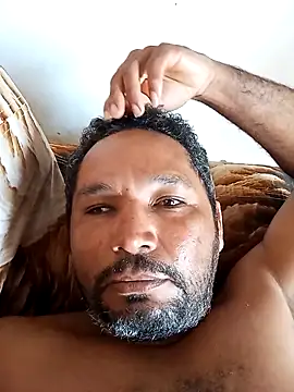 Snapshot of Cross3680 chatting on 11/15/25, 07:07 Cross3680 online show from 11/15/25, 07:07