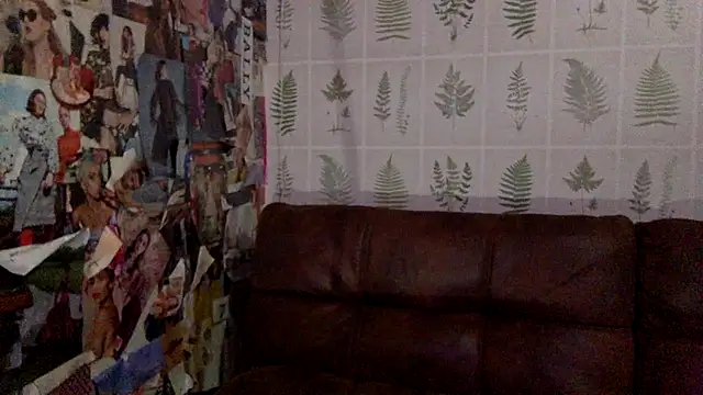 Snapshot of annoyedputa chatting on 11/16/25, 06:29 annoyedputa online show from 11/16/25, 06:29