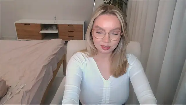 PolinaXXXXJones online show from 11/05/25, 04:43