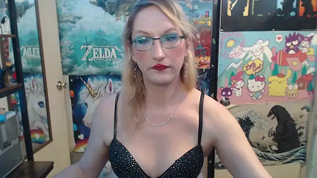 Savanah Banana  online show from 12/14/25, 10:26