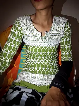 Isha kumari 69 online show from 04/08/26, 08:27