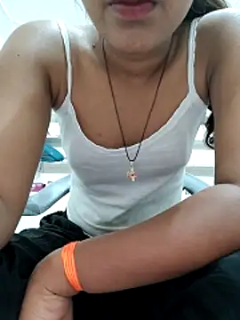 Isha kumari 69 online show from 02/26/26, 04:40