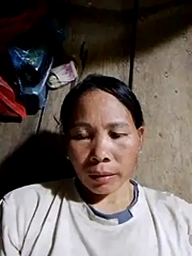Snapshot of Ana_hoa chatting on 07/13/26, 12:37 Ana hoa online show from 07/13/26, 12:37