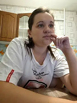 LinaLorien online show from 11/10/25, 09:42