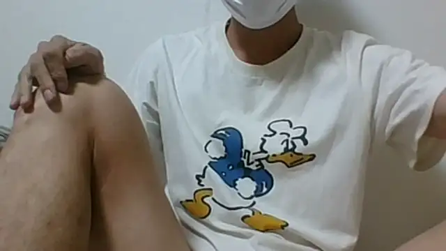 hiroto11058 online show from 11/11/25, 12:49