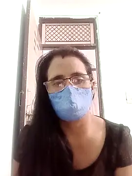 sanjana077 online show from 11/30/25, 06:36