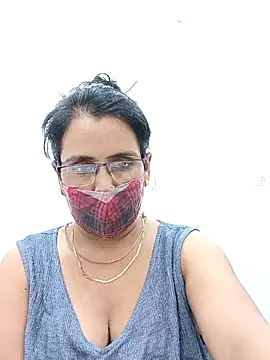 sanjana077 online show from 03/29/26, 07:59