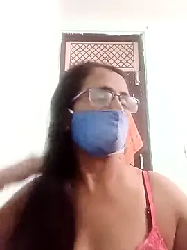 sanjana077 online show from 12/05/25, 04:33