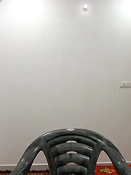 sanjana077 online show from 04/17/26, 03:09